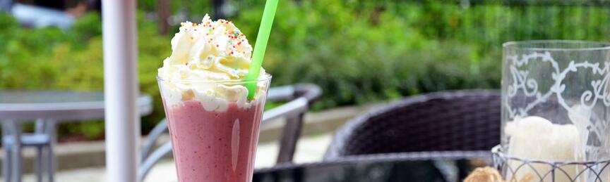 Ein Eis-Shake in einem Café. Foto: Kolberg-Café