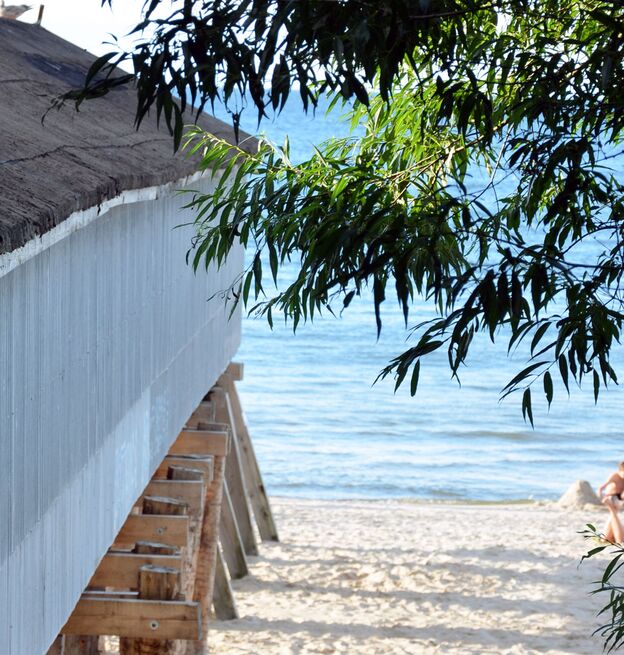 Am Strand in Kolobrzeg (Kolberg), hier das alte Familienbad. Foto: Kolberg-Café Am Strand in Kolobrzeg (Kolberg), hier das alte Familienbad. Foto: Kolberg-Café