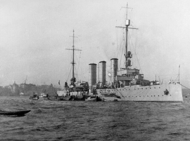 Kreuzer der Kolberg-Klasse. Quelle: https://de.wikipedia.org/wiki/SMS_Kolberg#/media/File:French_light_cruiser_Colmar_in_China_in_the_1920s.jpg