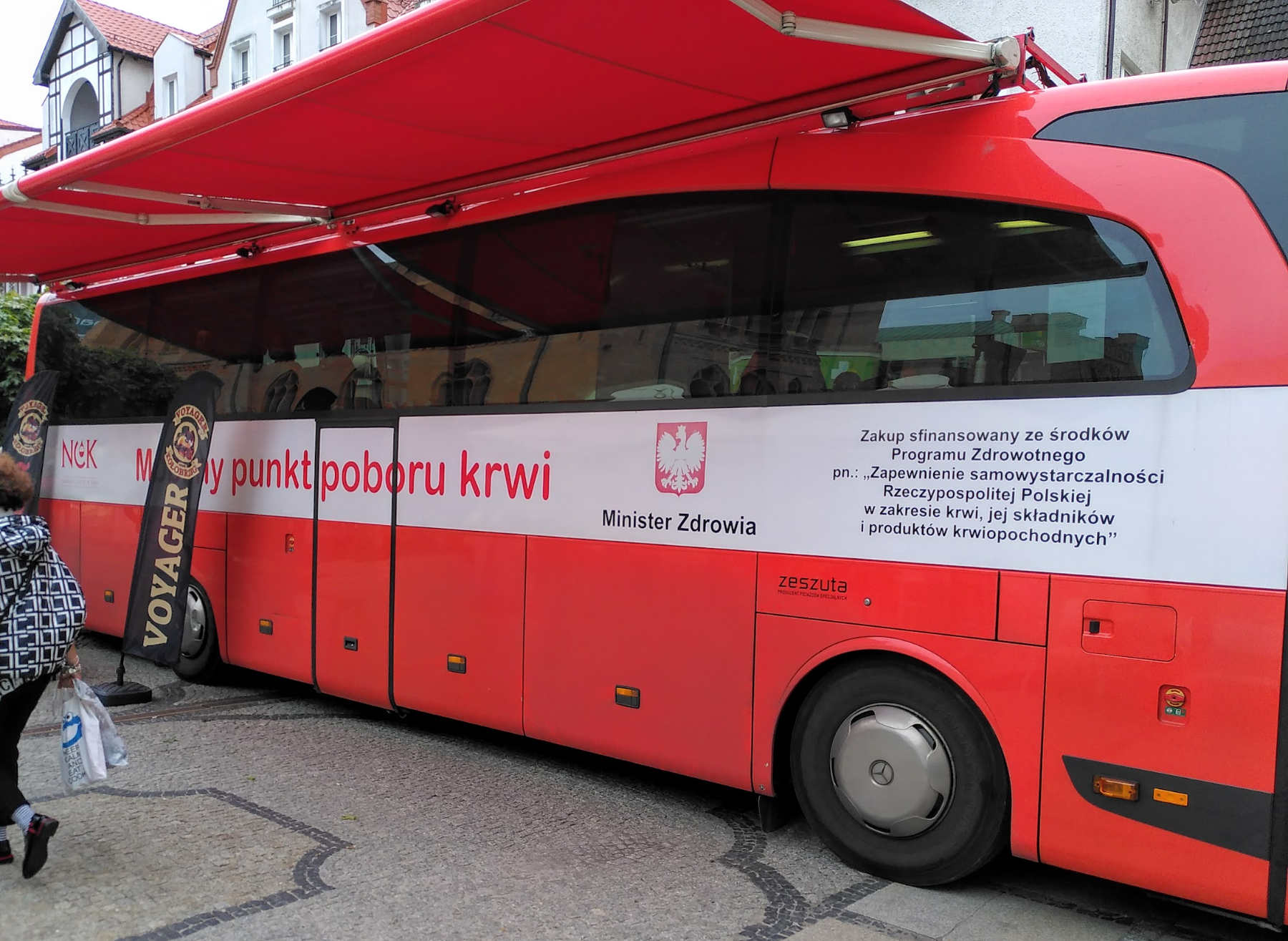 Impfbus gegen Corona: Auf dem Marktplatz in Kolberg im Oktober 2021. Foto: Kolberg-Cafe