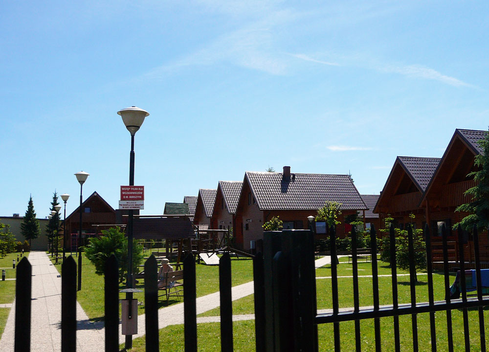 Ferienhaussiedlung bei Kolberg. Foto: Kolberg-Café Ferienhaussiedlung bei Kolberg. Foto: Kolberg-Café