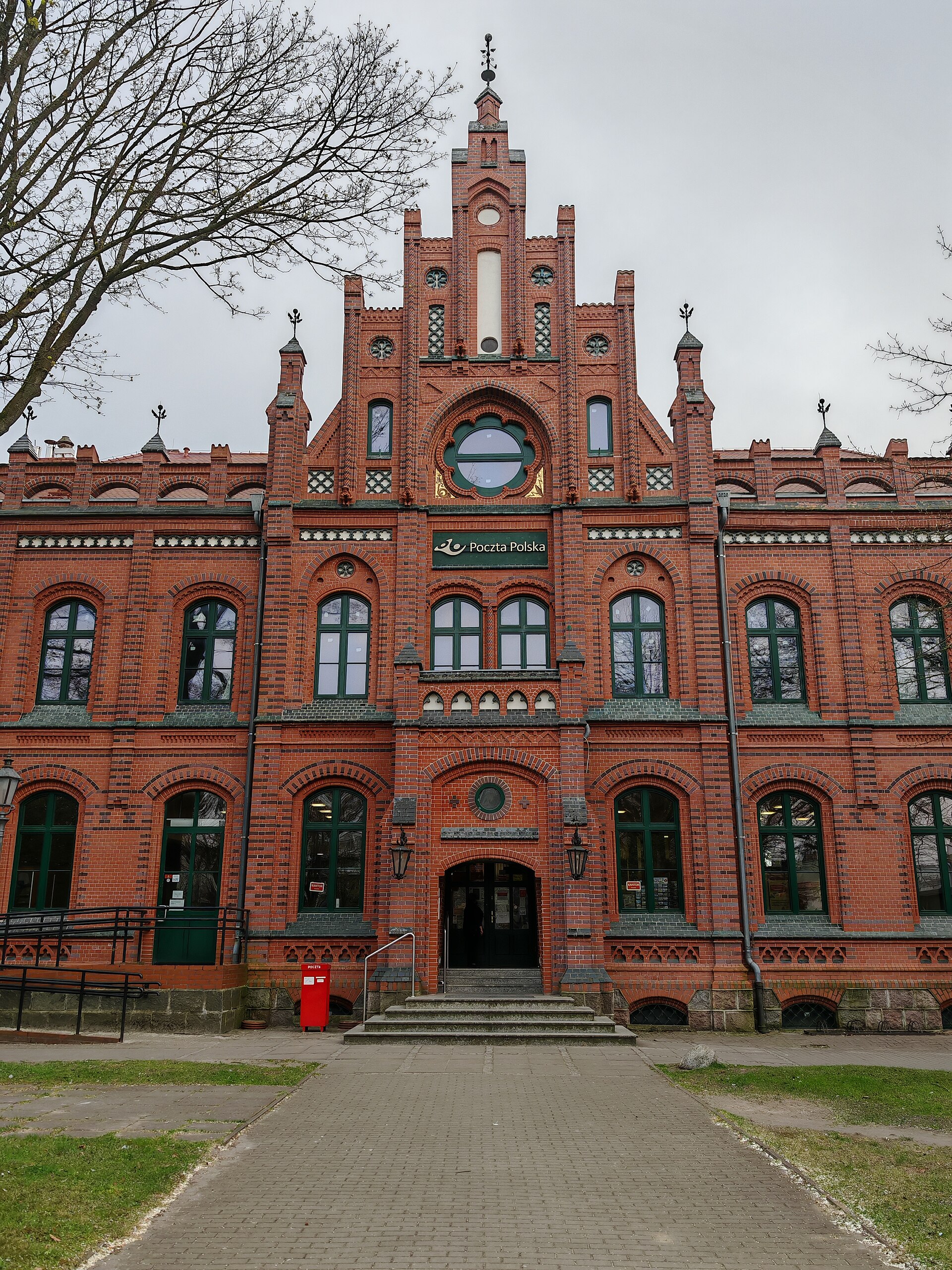 Postgebäude, Foto von Zala - Eigenes Werk, CC BY-SA 4.0, https://commons.wikimedia.org/w/index.php?curid=174693967