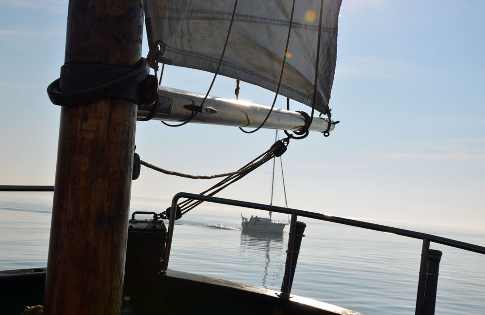 Segeln vor Kolberg. Foto: Kolberg-Café